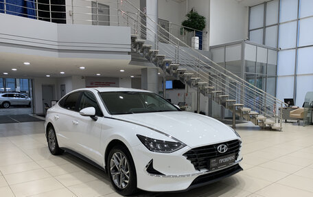 Hyundai Sonata VIII, 2021 год, 2 600 000 рублей, 3 фотография