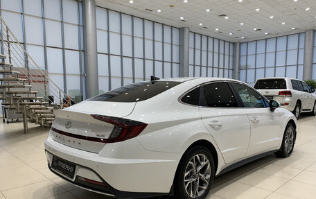 Hyundai Sonata VIII, 2021 год, 2 600 000 рублей, 5 фотография