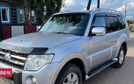 Mitsubishi Pajero IV, 2008 год, 1 850 000 рублей, 2 фотография