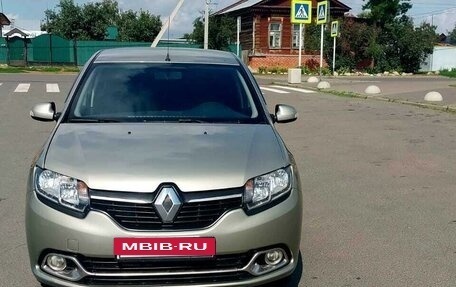 Renault Logan II, 2015 год, 778 000 рублей, 3 фотография