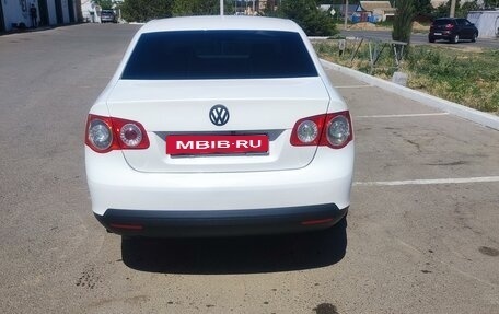 Volkswagen Jetta VI, 2009 год, 739 000 рублей, 3 фотография