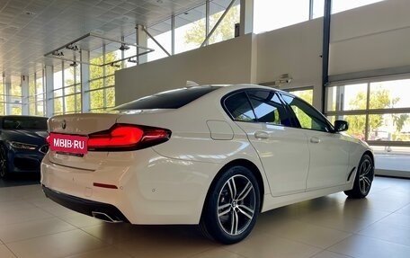 BMW 5 серия, 2020 год, 5 040 000 рублей, 6 фотография