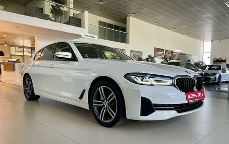 BMW 5 серия, 2020 год, 5 040 000 рублей, 4 фотография