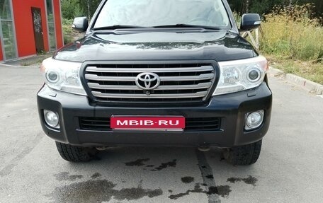 Toyota Land Cruiser 200, 2013 год, 4 500 000 рублей, 2 фотография