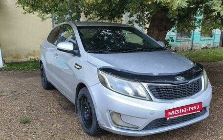 KIA Rio III рестайлинг, 2013 год, 750 000 рублей, 2 фотография