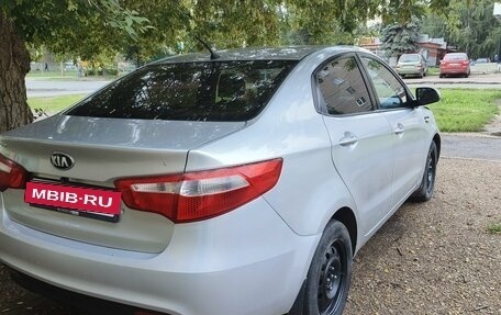 KIA Rio III рестайлинг, 2013 год, 750 000 рублей, 3 фотография