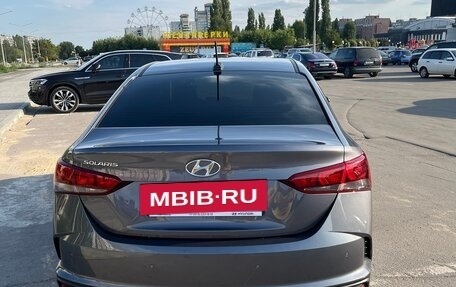 Hyundai Solaris II рестайлинг, 2022 год, 2 400 000 рублей, 3 фотография