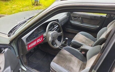 Mazda 626, 1989 год, 185 000 рублей, 3 фотография