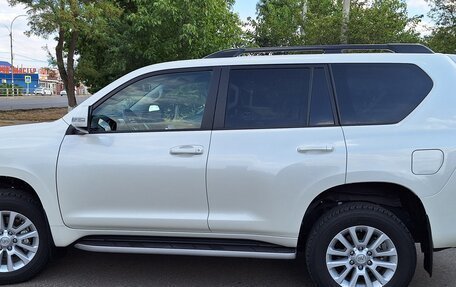 Toyota Land Cruiser Prado 150 рестайлинг 2, 2016 год, 5 850 000 рублей, 6 фотография