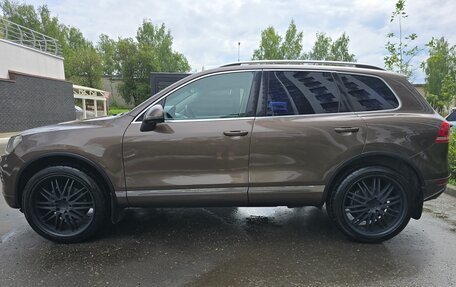 Volkswagen Touareg III, 2010 год, 1 600 000 рублей, 4 фотография