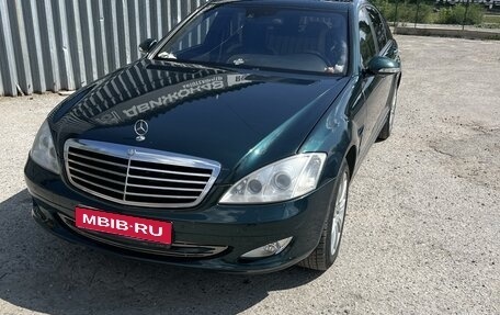 Mercedes-Benz S-Класс, 2006 год, 1 500 000 рублей, 1 фотография