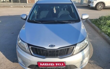 KIA Rio III рестайлинг, 2013 год, 950 000 рублей, 1 фотография