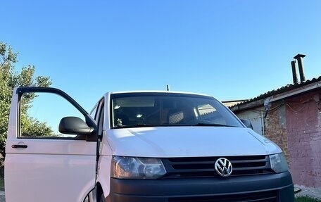 Volkswagen Transporter T5 рестайлинг, 2013 год, 1 650 000 рублей, 1 фотография