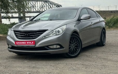 Hyundai Sonata VI, 2011 год, 1 390 000 рублей, 2 фотография