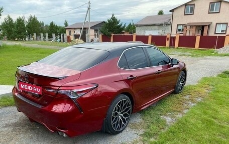 Toyota Camry, 2018 год, 2 980 000 рублей, 4 фотография