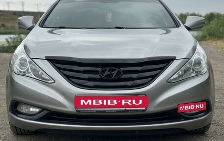 Hyundai Sonata VI, 2011 год, 1 390 000 рублей, 3 фотография