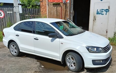 Volkswagen Polo VI (EU Market), 2017 год, 800 000 рублей, 2 фотография