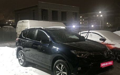 Toyota RAV4, 2019 год, 3 200 000 рублей, 2 фотография