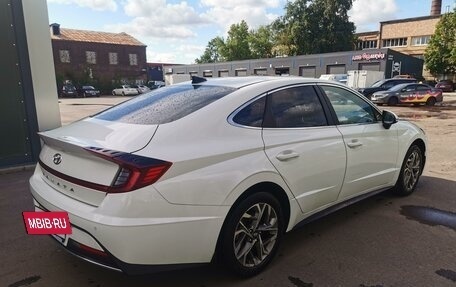 Hyundai Sonata VIII, 2021 год, 1 880 000 рублей, 3 фотография