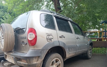 Chevrolet Niva I рестайлинг, 2011 год, 570 000 рублей, 2 фотография