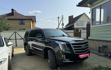 Cadillac Escalade IV, 2015 год, 3 750 000 рублей, 2 фотография