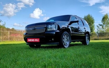 Chevrolet Tahoe III, 2013 год, 2 700 000 рублей, 2 фотография