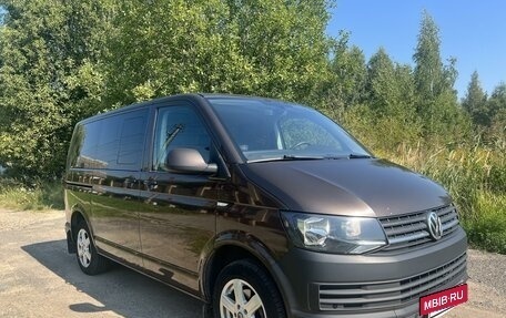 Volkswagen Caravelle T6 рестайлинг, 2015 год, 2 485 000 рублей, 3 фотография