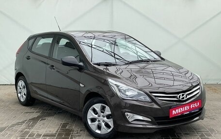 Hyundai Solaris II рестайлинг, 2016 год, 1 395 000 рублей, 2 фотография