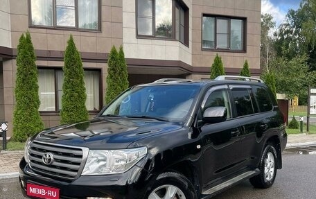 Toyota Land Cruiser 200, 2011 год, 3 180 000 рублей, 1 фотография