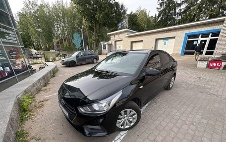 Hyundai Solaris II рестайлинг, 2017 год, 1 046 000 рублей, 1 фотография