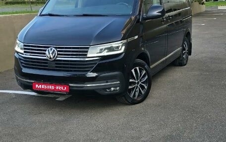 Volkswagen Caravelle T6 рестайлинг, 2021 год, 5 470 000 рублей, 1 фотография