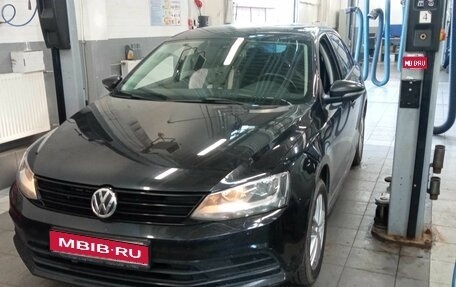 Volkswagen Jetta VI, 2015 год, 1 133 000 рублей, 1 фотография