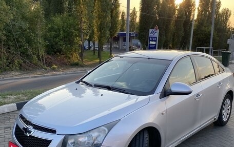 Chevrolet Cruze II, 2010 год, 680 000 рублей, 1 фотография