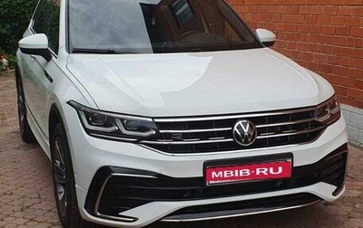 Volkswagen Tiguan II, 2021 год, 4 000 000 рублей, 1 фотография