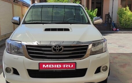 Toyota Hilux VII, 2012 год, 2 350 000 рублей, 1 фотография