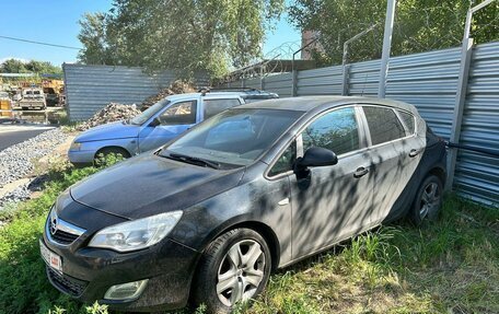 Opel Astra J, 2011 год, 600 000 рублей, 1 фотография