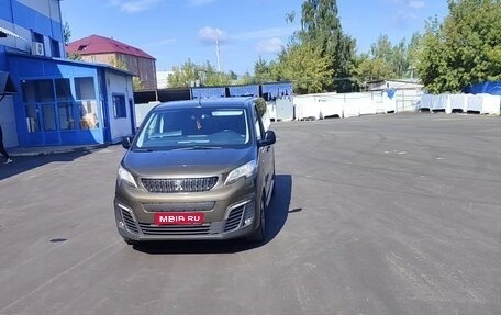 Peugeot Traveller I, 2019 год, 3 490 000 рублей, 1 фотография