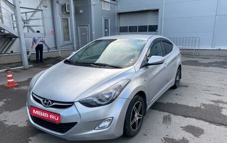 Hyundai Elantra V, 2012 год, 1 000 000 рублей, 1 фотография