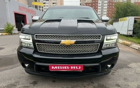 Chevrolet Tahoe III, 2011 год, 2 450 000 рублей, 1 фотография