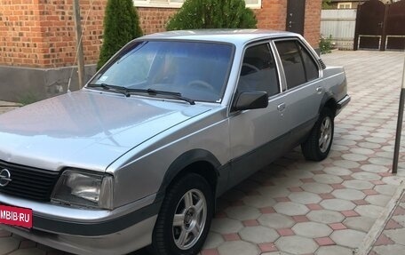 Opel Ascona C, 1984 год, 155 000 рублей, 1 фотография