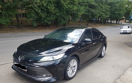 Toyota Camry, 2018 год, 2 650 000 рублей, 1 фотография