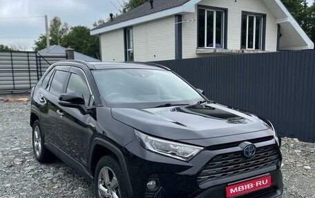 Toyota RAV4, 2019 год, 3 400 000 рублей, 1 фотография