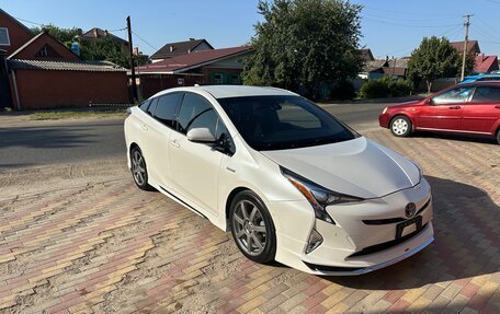 Toyota Prius IV XW50, 2017 год, 2 200 000 рублей, 1 фотография