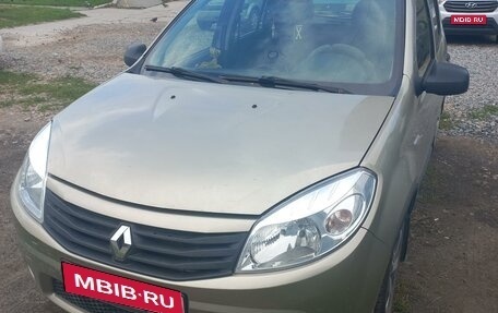 Renault Sandero I, 2011 год, 680 000 рублей, 1 фотография