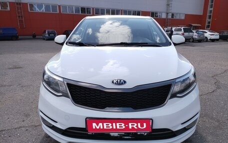 KIA Rio III рестайлинг, 2017 год, 950 000 рублей, 1 фотография