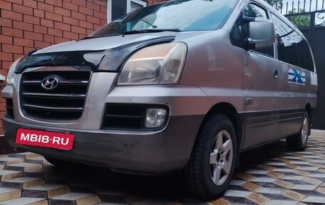 Hyundai Starex I рестайлинг, 2006 год, 593 000 рублей, 1 фотография