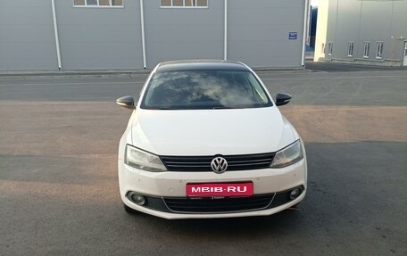 Volkswagen Jetta VI, 2013 год, 1 200 000 рублей, 1 фотография