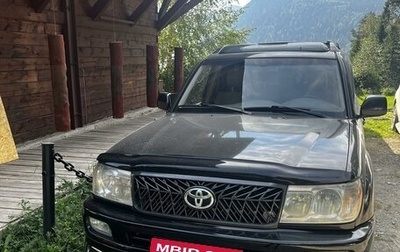 Toyota Land Cruiser 100 рестайлинг 2, 2005 год, 3 200 000 рублей, 1 фотография