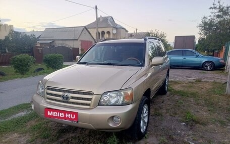 Toyota Highlander III, 2004 год, 1 750 000 рублей, 1 фотография