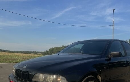 BMW 5 серия, 2002 год, 800 000 рублей, 1 фотография